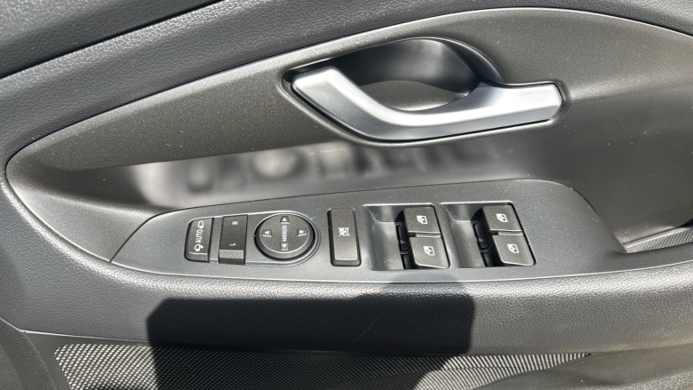 Hyundai i30 1.0T GDI SE Nav 5dr Petrol Hatchback